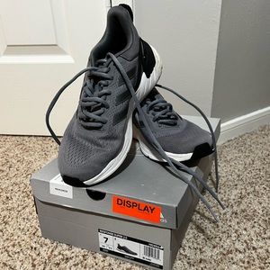 Adidas Response Super 2.0 running shoe, size 7 mens.